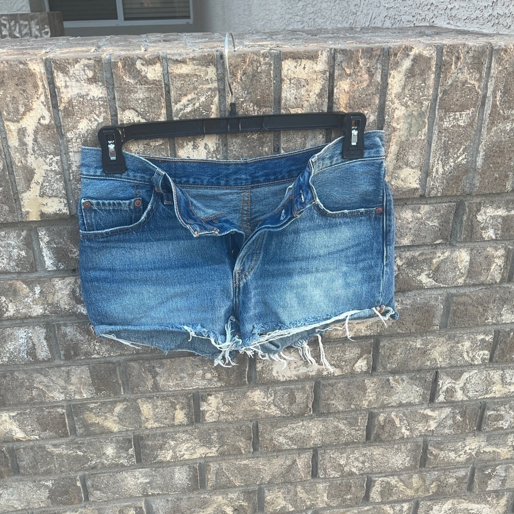 Levi’s button fly 501 cut off short